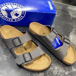 Used men’s Birkenstock Arizona sandal size 45